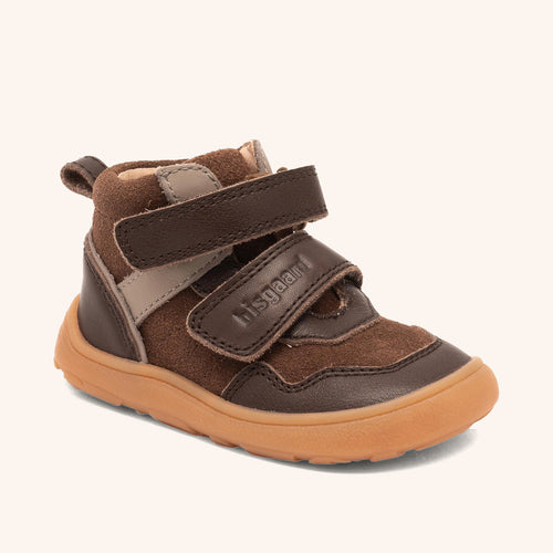 bisgaard barefoot becky brown